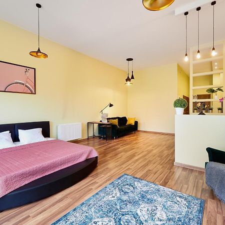 Lumina Loft Tymienieckiego With A View Of The Lake Lodz  Luaran gambar