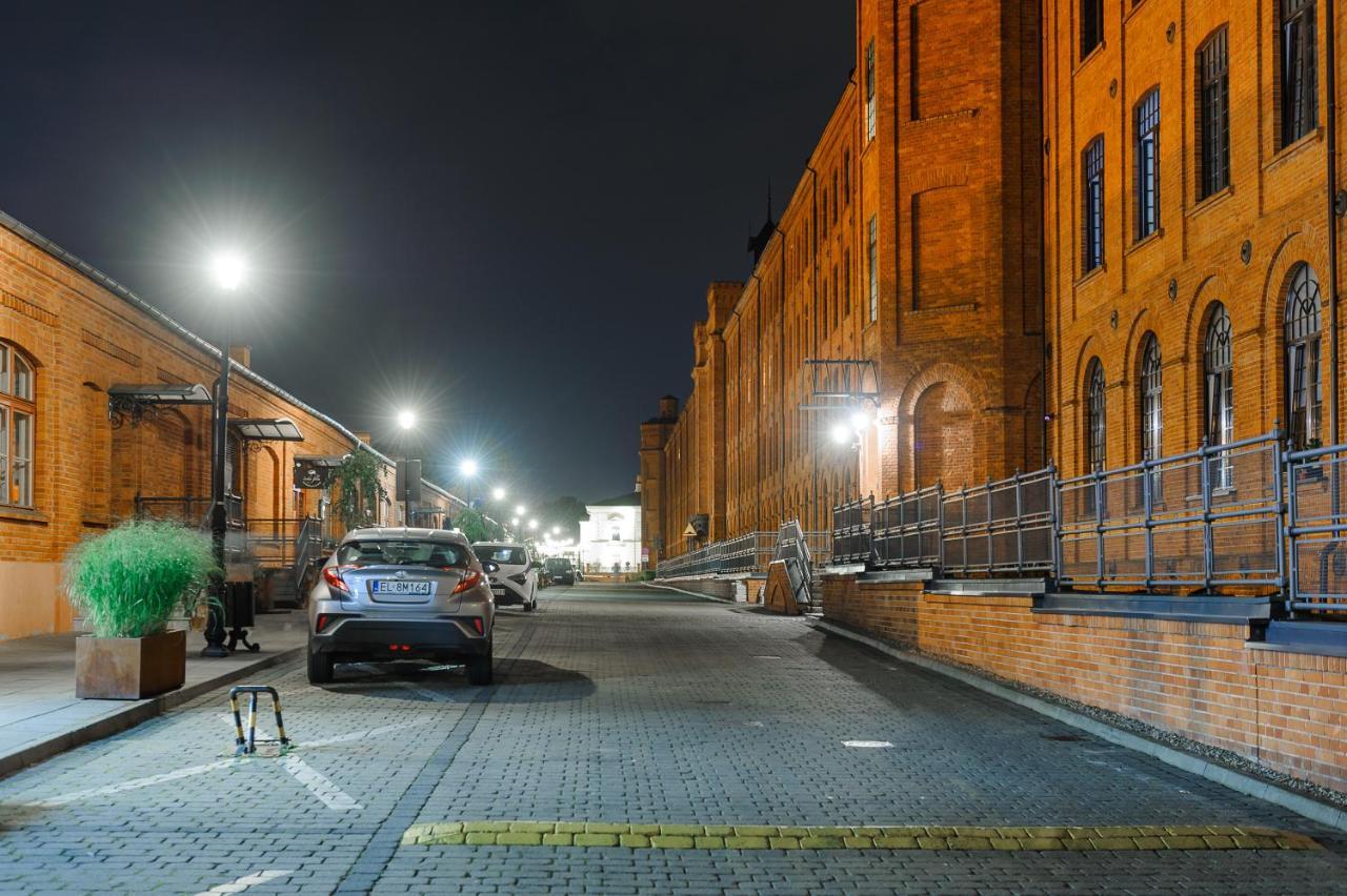 Lumina Loft Tymienieckiego With A View Of The Lake Lodz  Luaran gambar