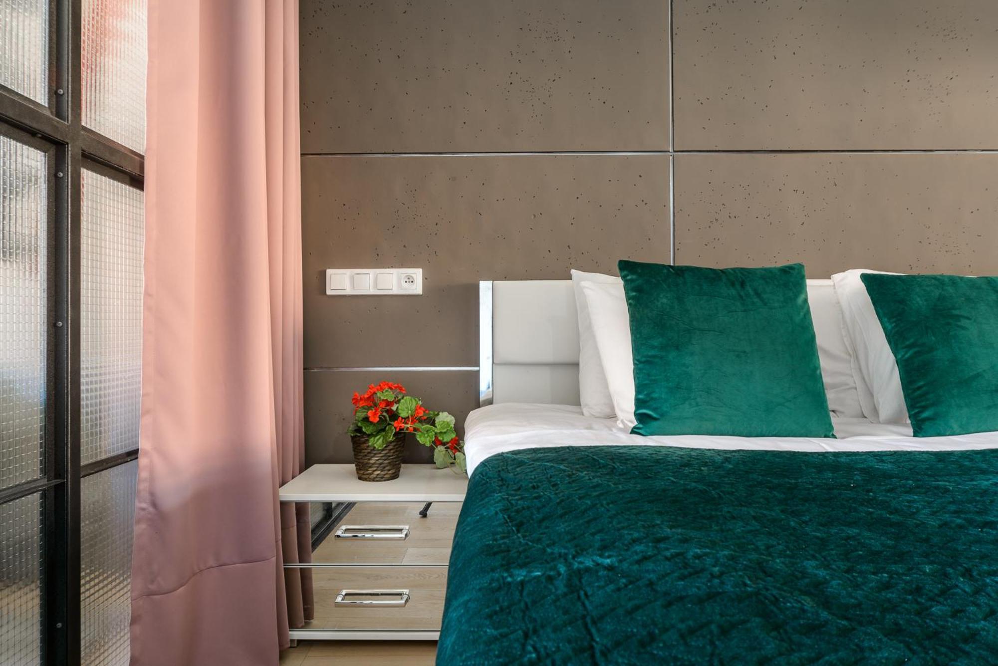 Lumina Loft Tymienieckiego With A View Of The Lake Lodz  Luaran gambar